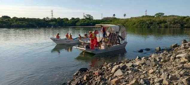 Adquisición sísmica lagunar de Flores Energy desde lancha